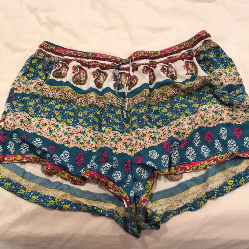 American eagle shorts size large